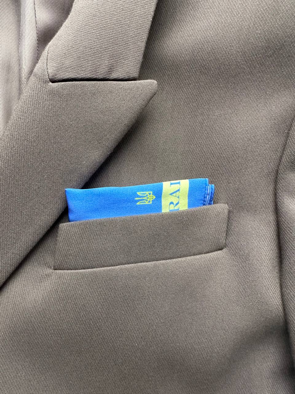 Хустинка паше "Україна" синя з соняхами - Image 3